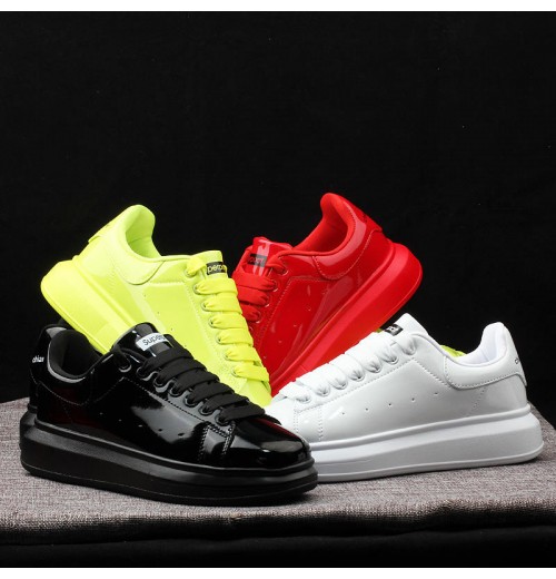 2024 New Men solid color Thick Bottom Lace-up Fashion Sneakers Korean version couple flats Casual white shoes for women 2024 New Men solid color Thick Bottom Lace-up Fashion Sneakers Korean version couple flats Casual white shoes for women